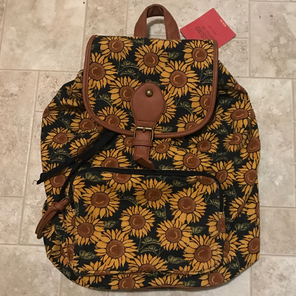 ‼️CLOSET DOWNSIZE‼️ NWT Mossimo sunflower backpack